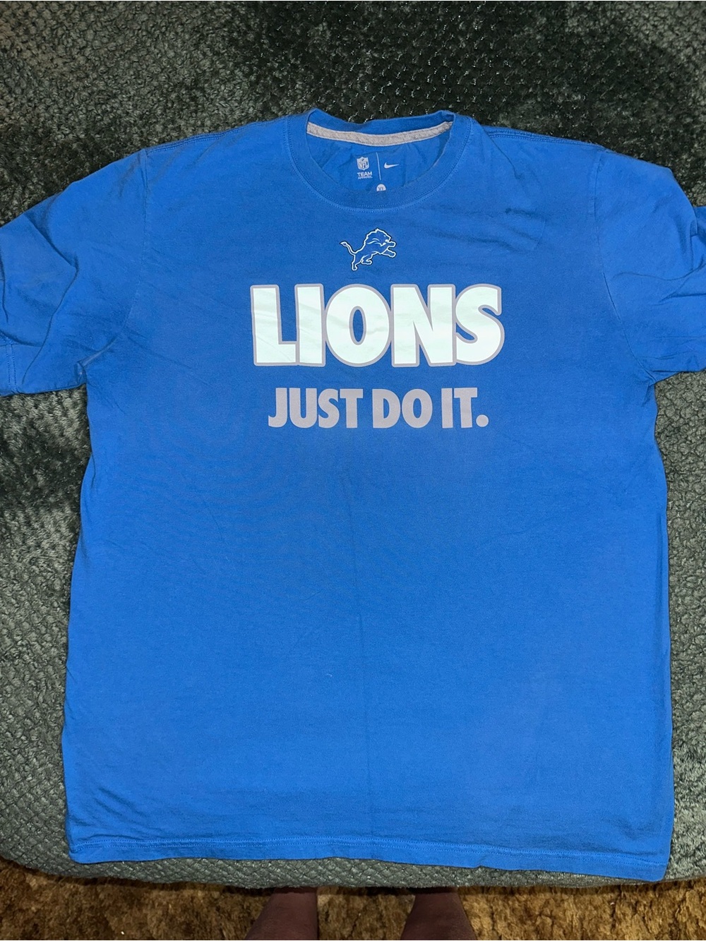 Nike Blue Detroit Lions "LIONS" Graphic Short Sleeve Tee Size XL NFL
